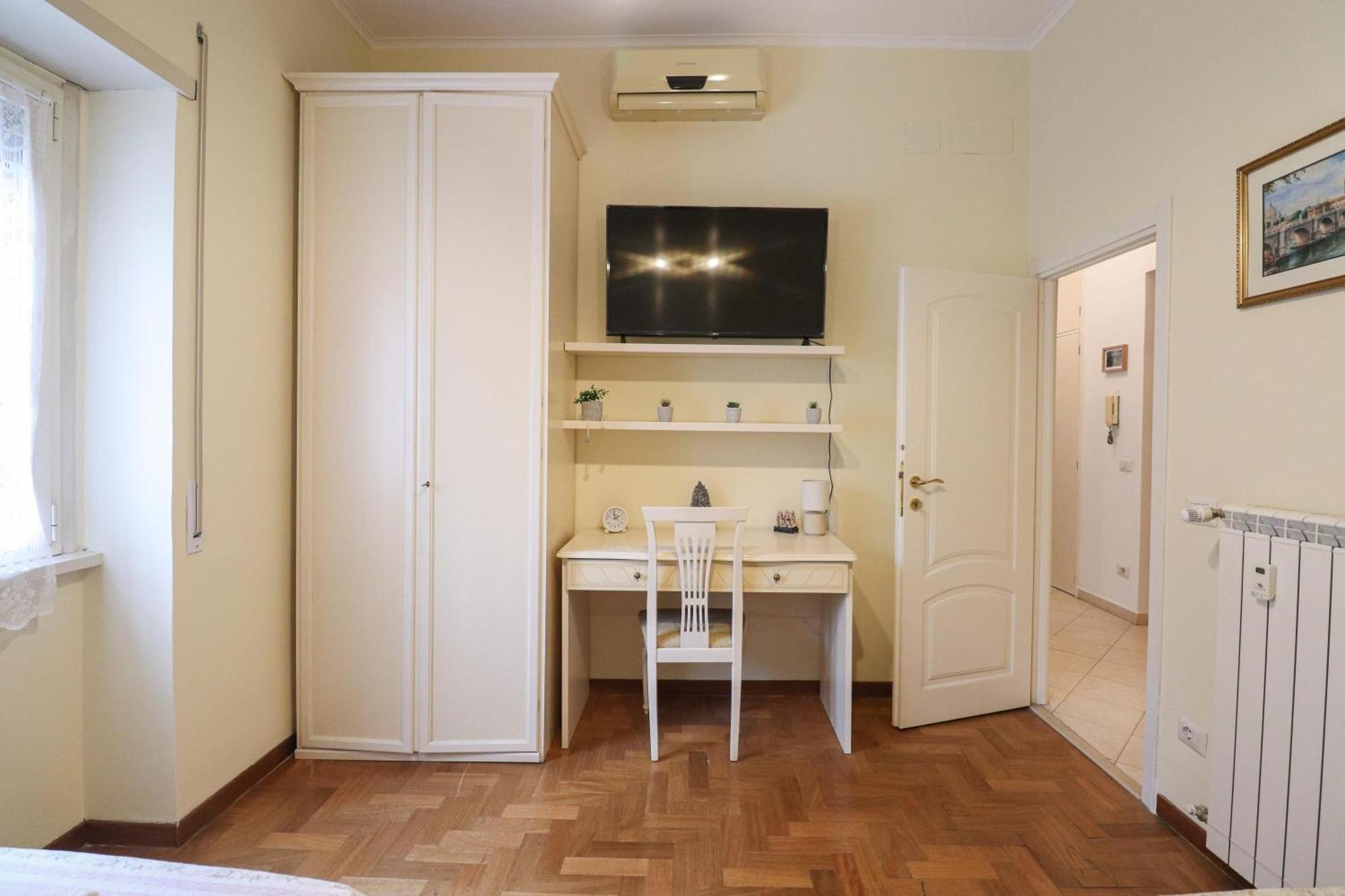 Elegante E Luminoso - 2min Metro Apartment *